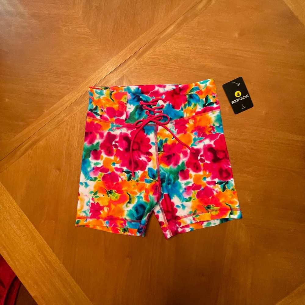 Body Glove crossover shorts - Picture 6 of 7